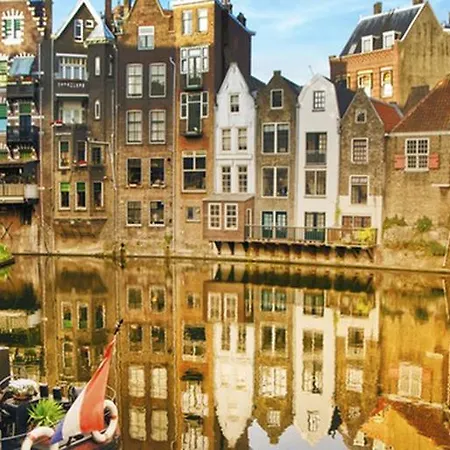 Alberti - Bed & Bike Rotterdam