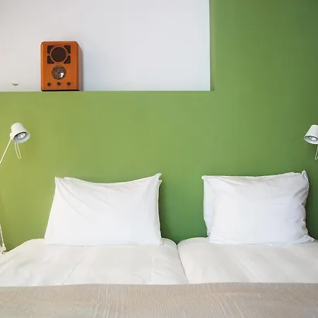 Alberti - Bed & Bike Rotterdam